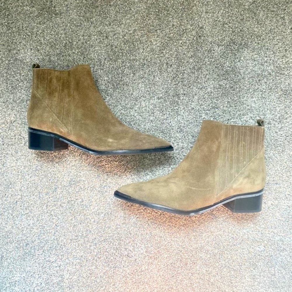 Marc Fisher Yommi Chelsea Boots - Taupe - Size 6.5
